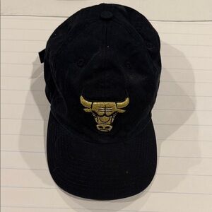 Chicago Bulls Black Cap with embroidered Gold Bull Emblem